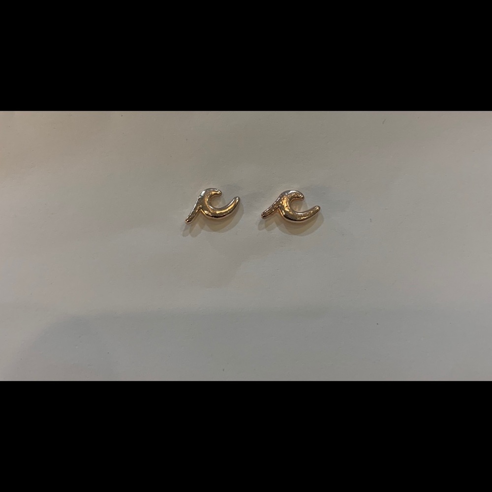 Rose Gold Wave Earrings - Picture 4 of 4